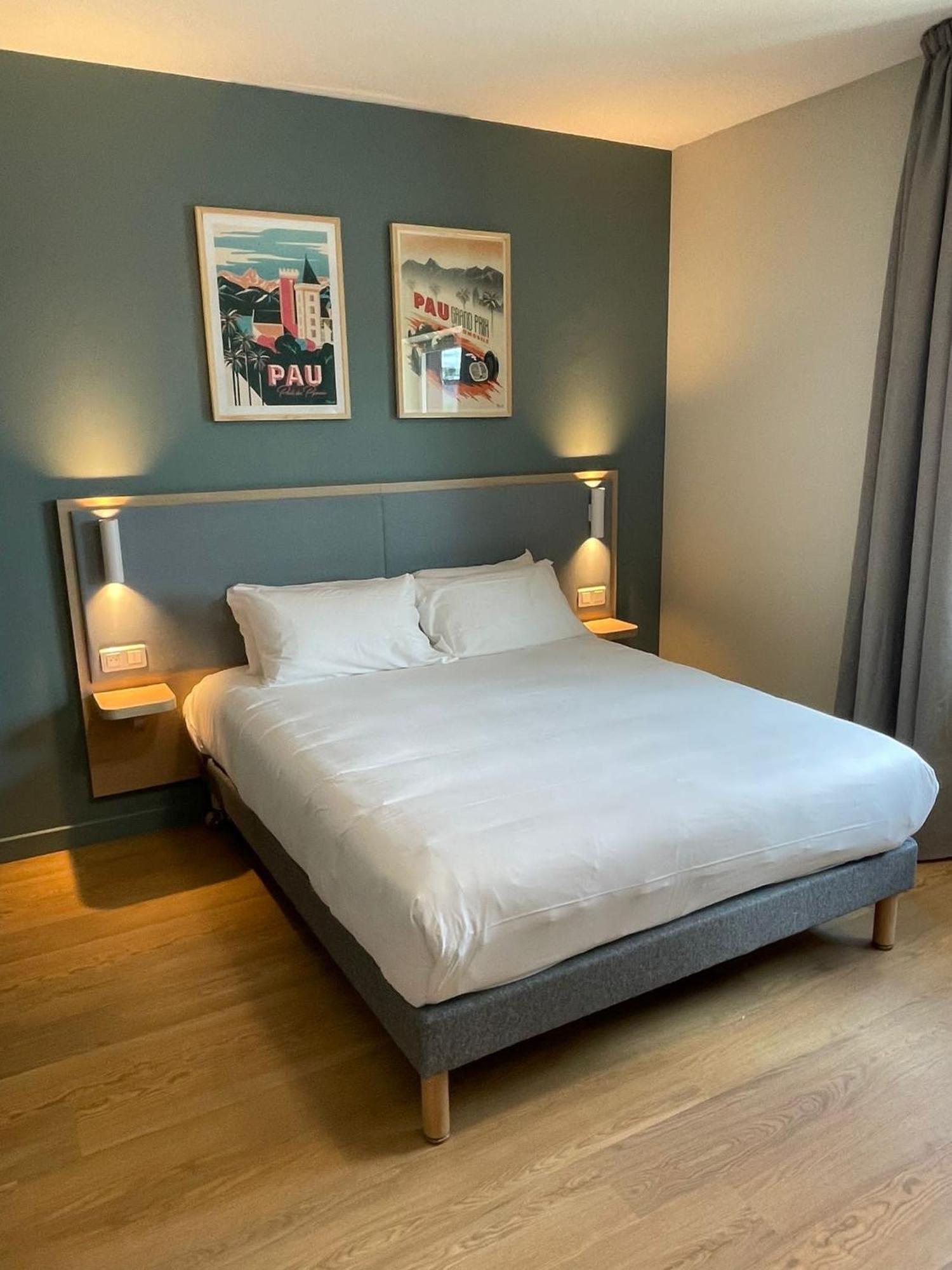 Kyriad - Ester Hotel 3*